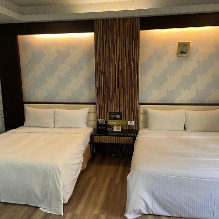 Hua Xiang Motel - Fengshan Kaohsiung Exteriör bild