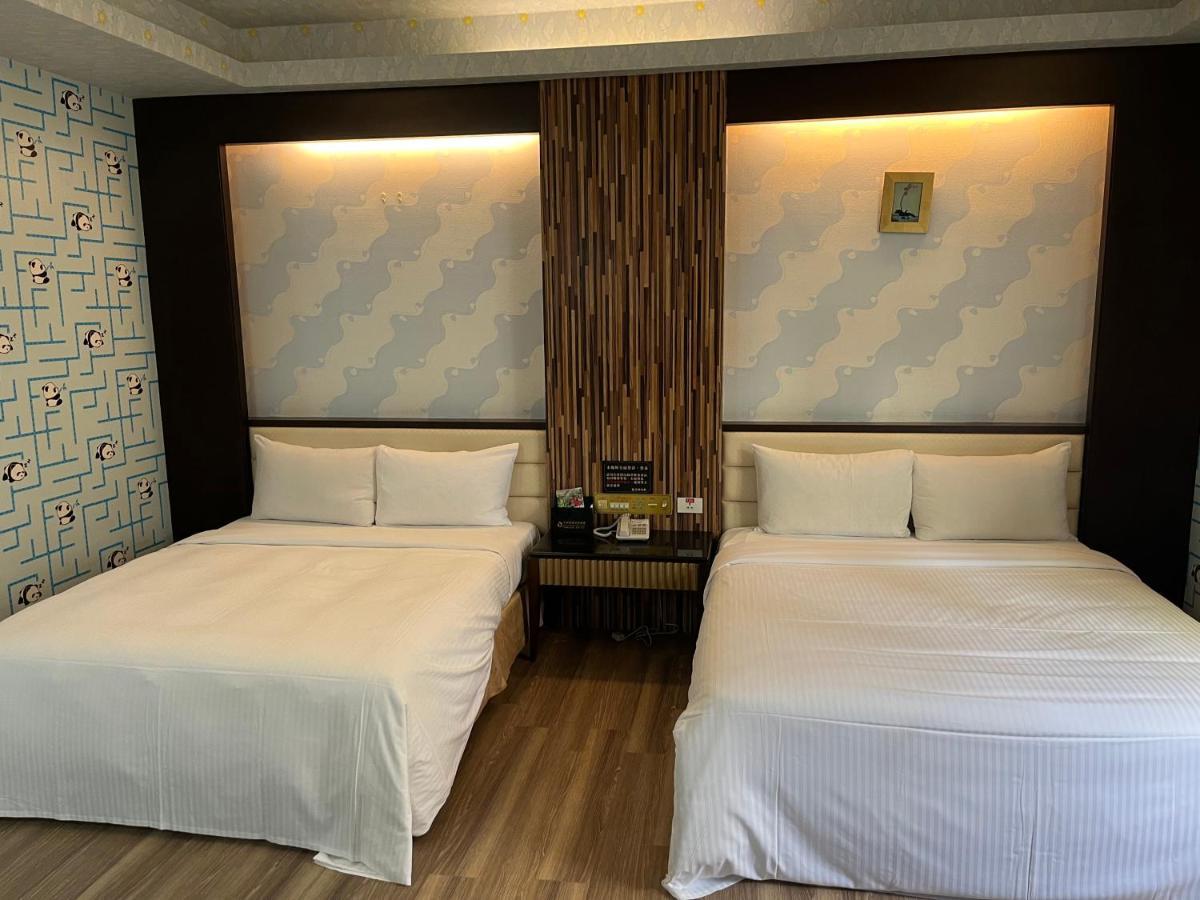Hua Xiang Motel - Fengshan Kaohsiung Exteriör bild