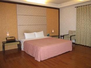 Hua Xiang Motel - Fengshan Kaohsiung Exteriör bild